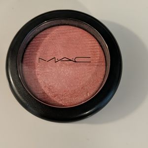 Mac extra dimension blush into the pink